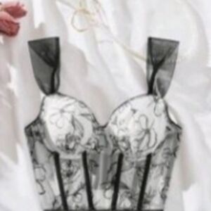 SHEIN Black Floral Mesh Bra